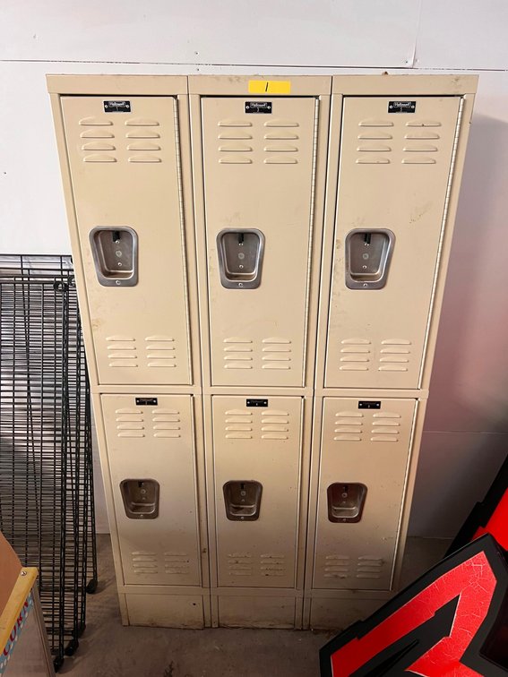 6 Lockers