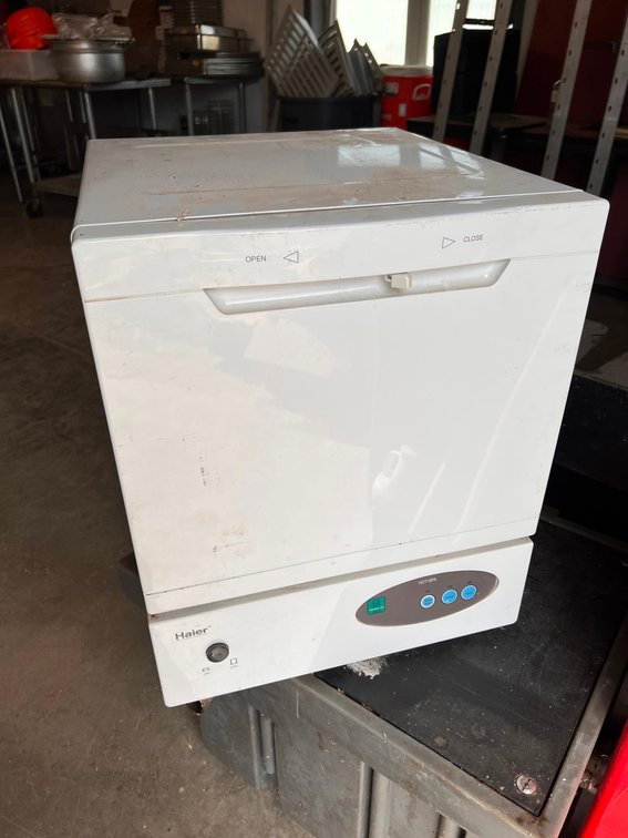 Haier Mini Dishwasher