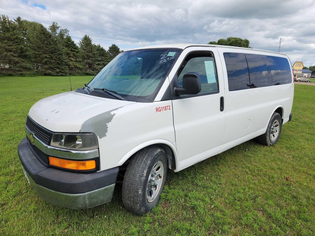 2011 CHEVROLET EXPRESS PASSENGER VAN 102920 MILES AWD