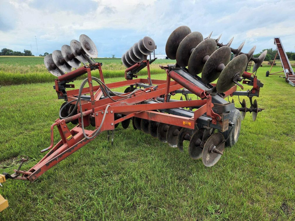 IH 475 19.5' DISK W/FOLDING WINGS