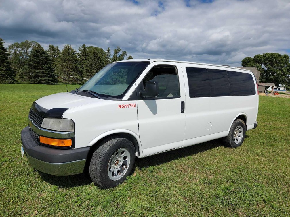 2013 CHEVROLET EXPRESS PASSENGER VAN 88,669 MILES AWD DISABLED