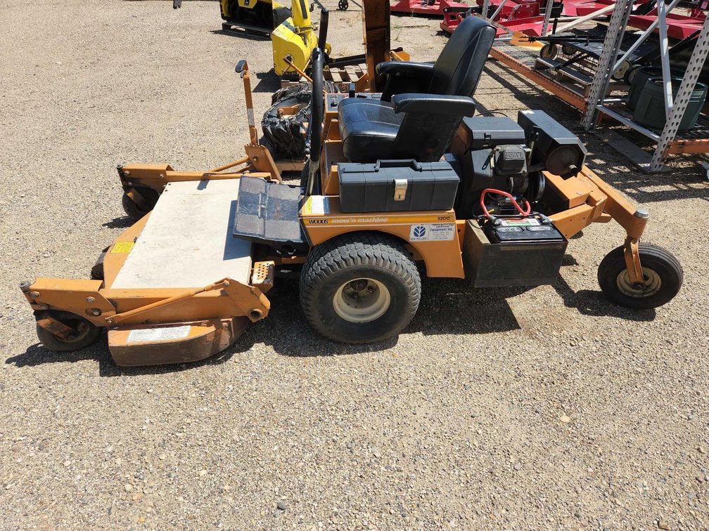 WOODS 5200 FRONT DECK W/BLOWER & TIRES