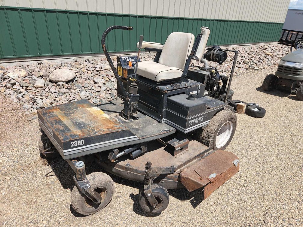 SCHWEISS 2360 ZEROTURN MOWER W/KOHLER ENGINE AND EXTRA TIRES