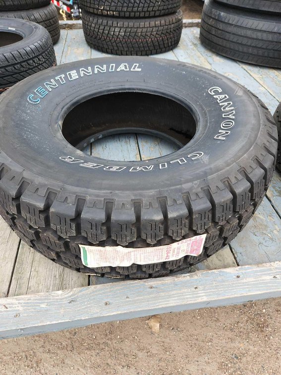 CENTENNIAL CANYON CLIMBER 32×11.50R15SLT NEW