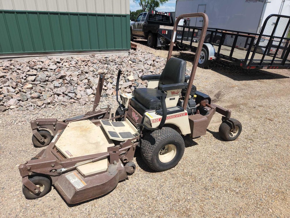 GRASSHOPPER 620 FRONTDECK MOWER W/52" DECK