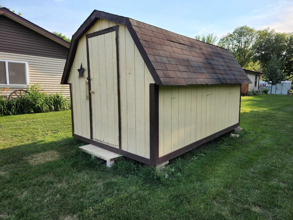 STORAGE SHED 8'×12' (WE CAN LOAD THIS)