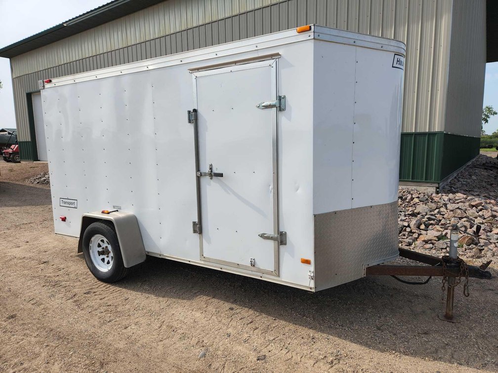2008 HAULMARK 6'X12' ENCLOSED TRAILER W/REAR RAMP DOOR