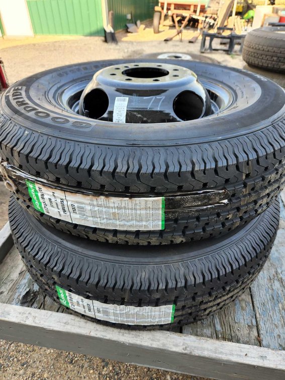 2-235/80R16 10 PLY TIRES ON DUAL RIM 2X THE MONEY