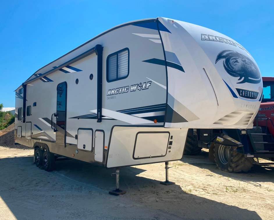 2022 Arctic Wolf Cherokee 287BH 5th Wheel Camper