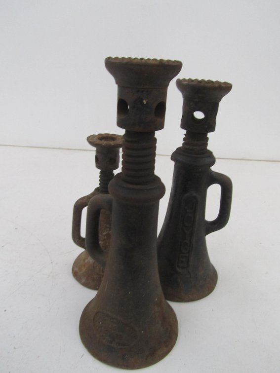 (2) Joyce 2 x 12 House Jacks