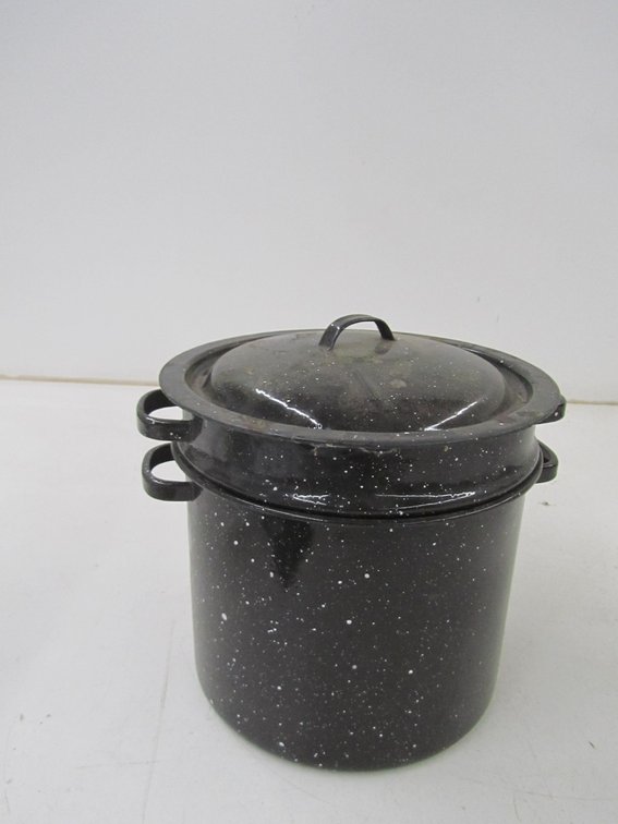 Porcelain Enamel Steam Pot With Lid