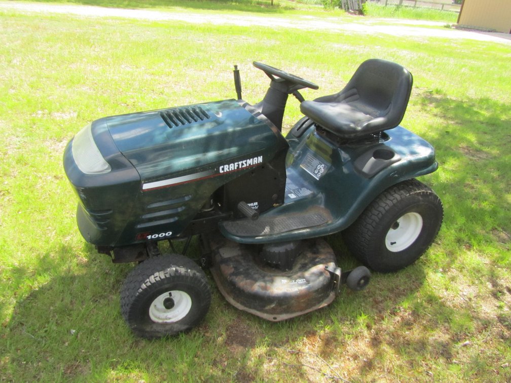 Craftsman LT1000 Riding Lawn Mower