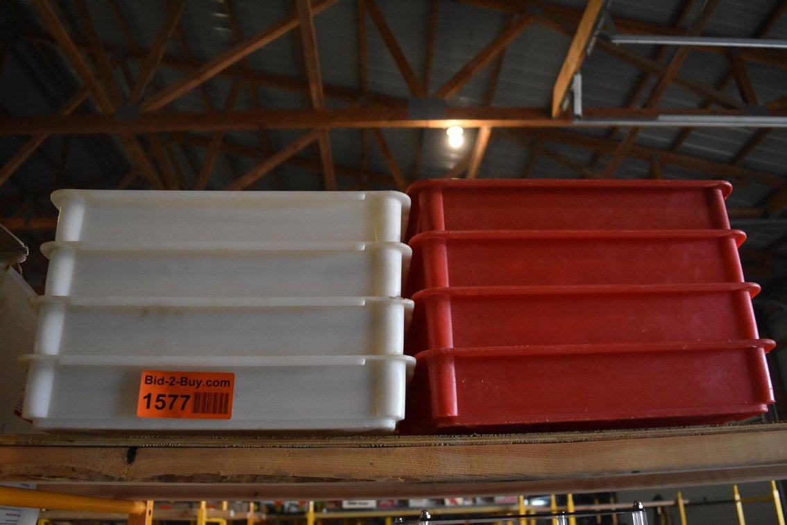(8) Stacking Plastic Trays