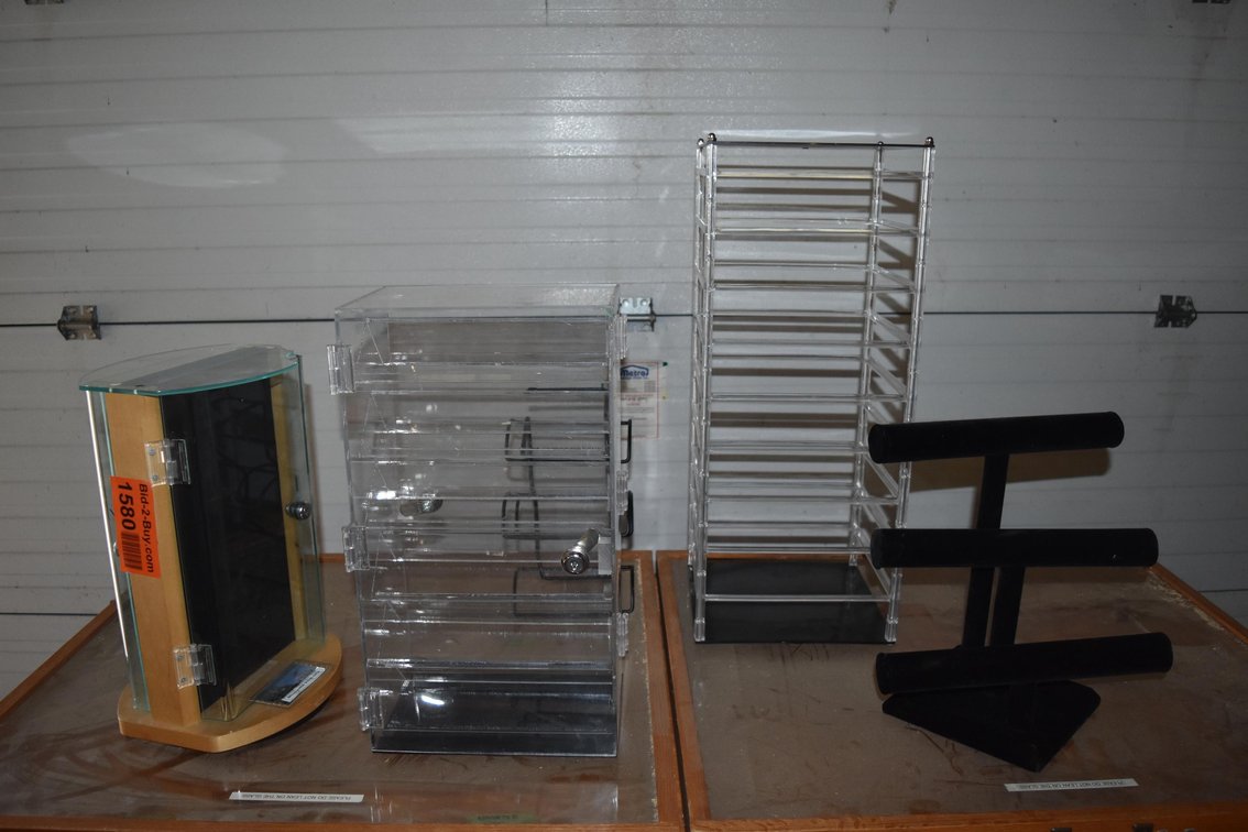 (5) Jewelry Displays