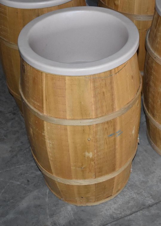 (1) Wood Barrel With Plastic Drop-In, 22"x31"