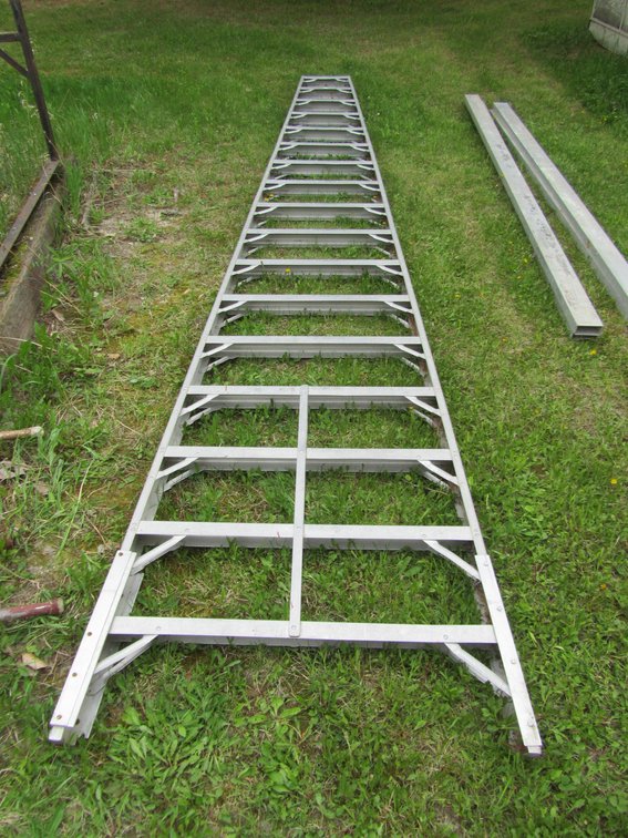 17' Aluminum Ladder
