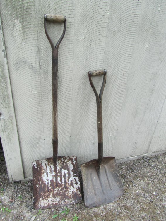 (2) Steel Scoop Shovels