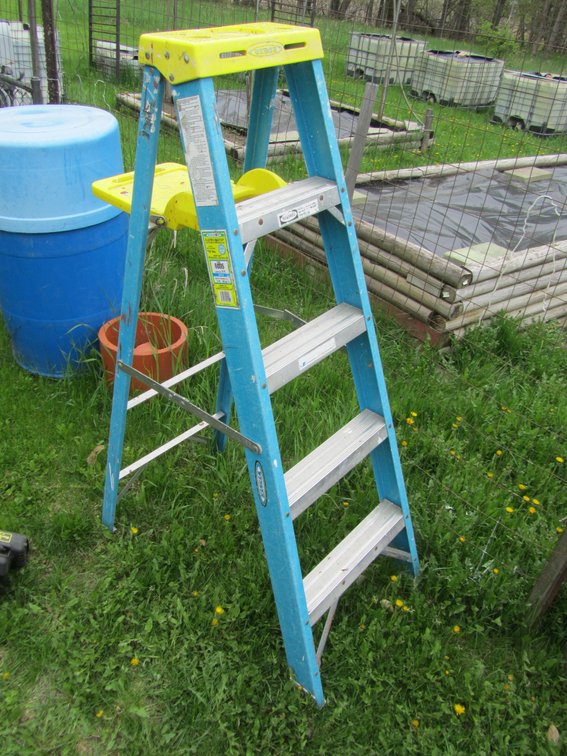 Werner Electro Master 5' Fiberglass Ladder