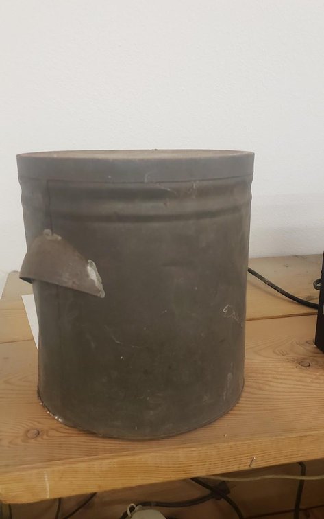 tin cannister