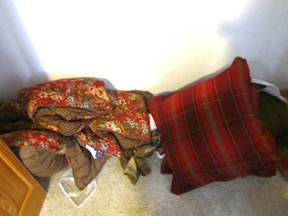 Assorted  Full Size Bedding