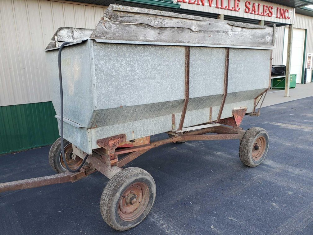 GALVANIZED FLAREBOX W/MINNESOTA RUNNING GEAR & HOIST