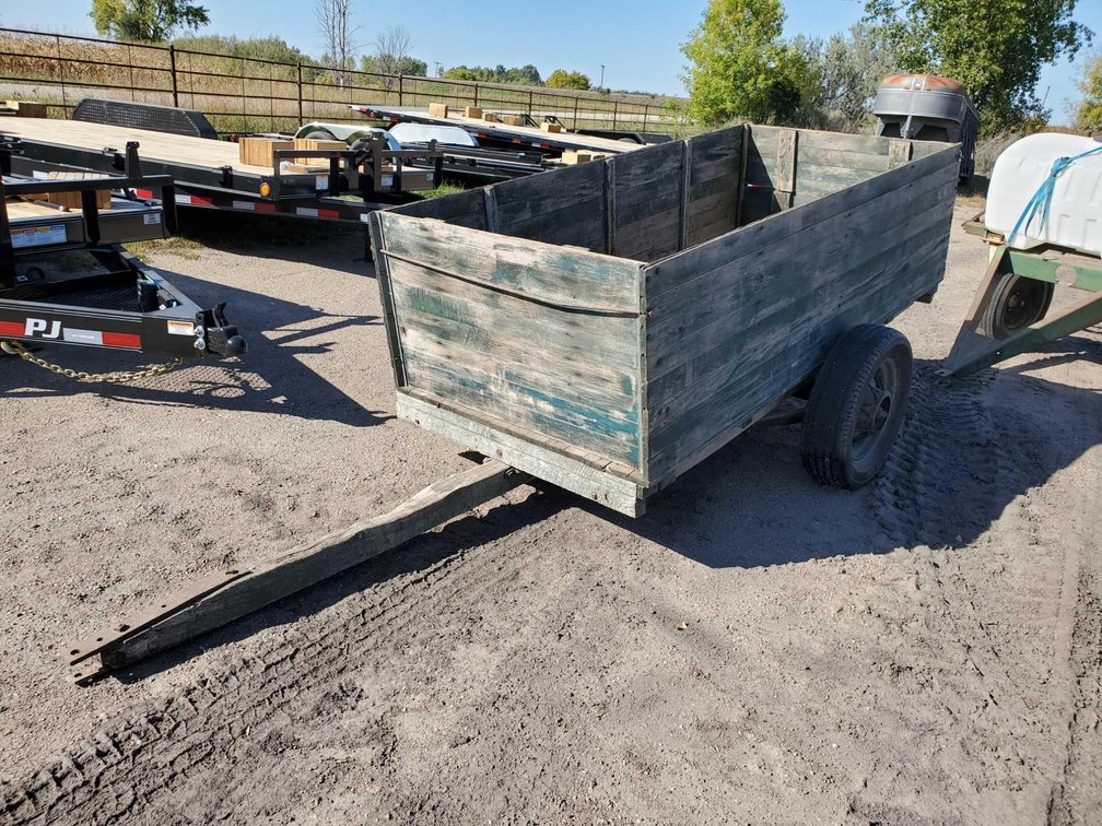 2 WHEEL TRAILER W/WOODEN BOX & POLE (PIN STYLE NO TITLE AG USE)