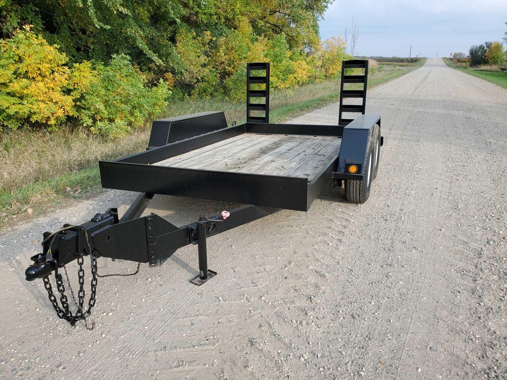 1995 FELLING SKIDLOADER/EQUIPMENT TRAILER 11' LONG  (JUST SANDBLASTED & PAINTED) NEW TIRES