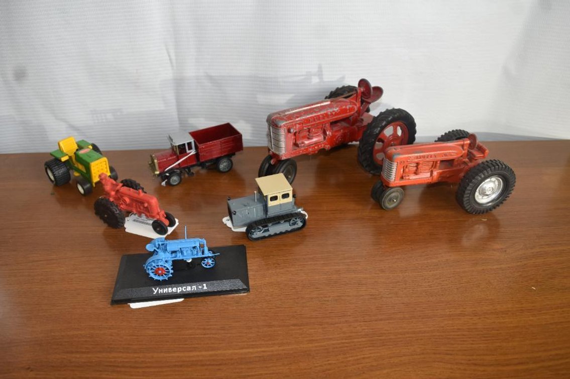 Hubley 1/16 Scale Farmall Tractor With Hubley JR Tractor