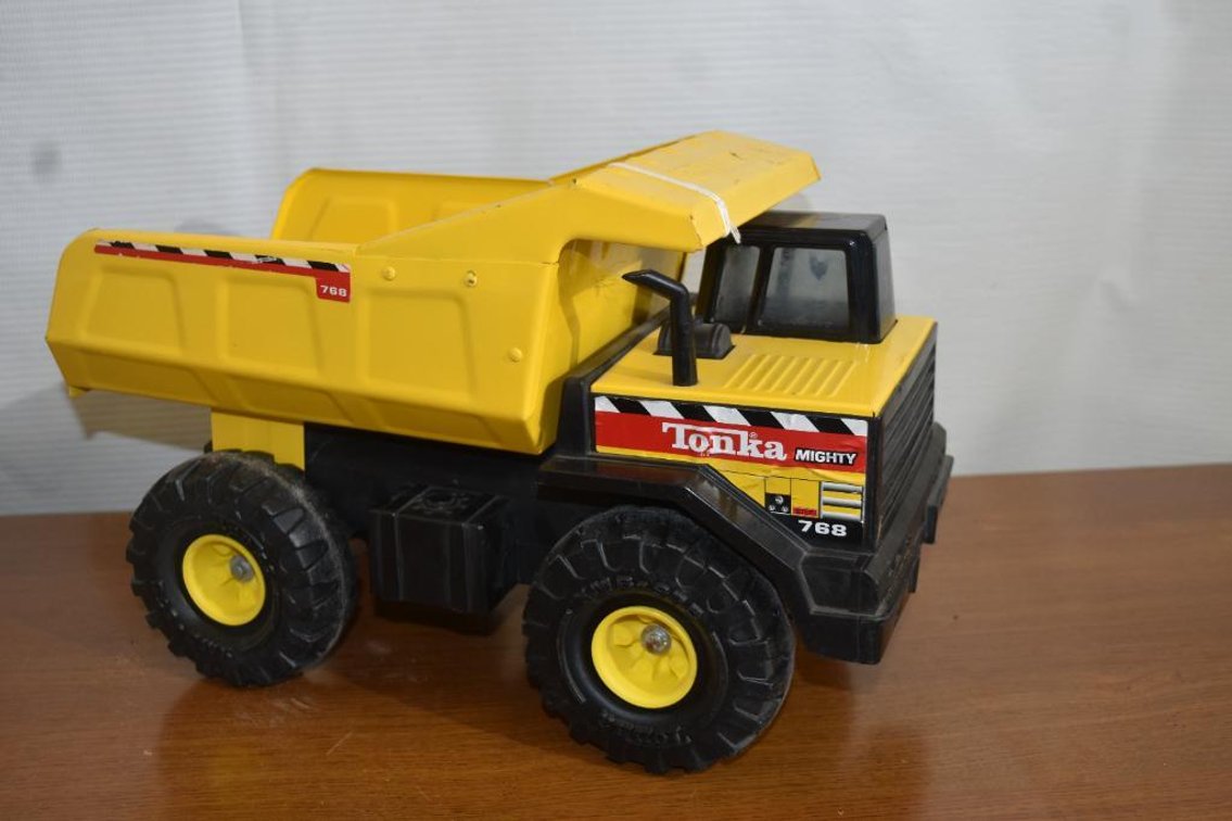 Mighty Tonka 768 Dump Truck