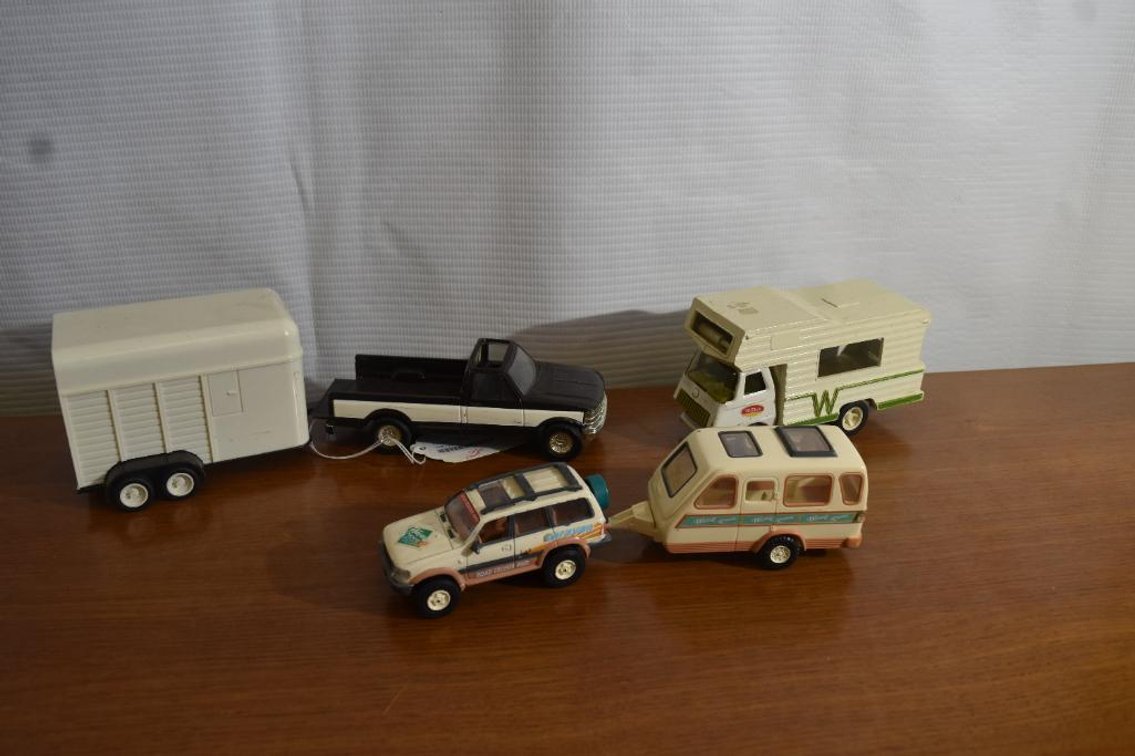 Tonka Mini Winnebago Motorhome With Ertl Ford Pickup And Horse Trailer