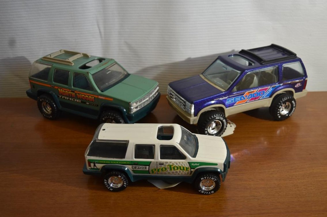NY lint Northwood Chev Tahoe With Ford Explorer Sea Doo Hauler And Pro Golf Tour Suburban