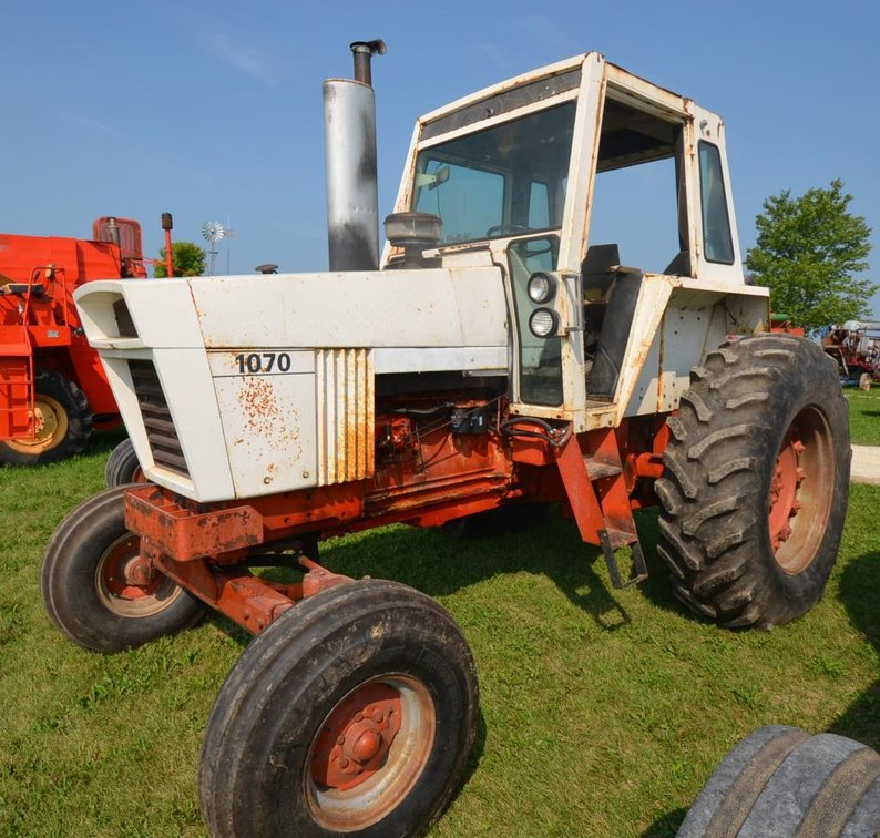 Case 1070 Agri-King Tractor