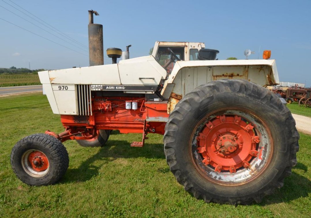 Case 970 Agri-King Tractor