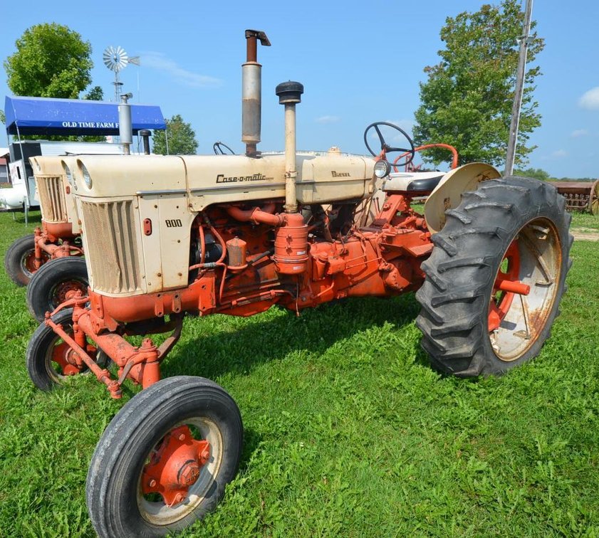Case 800 Diesel Caseomatic Tractor