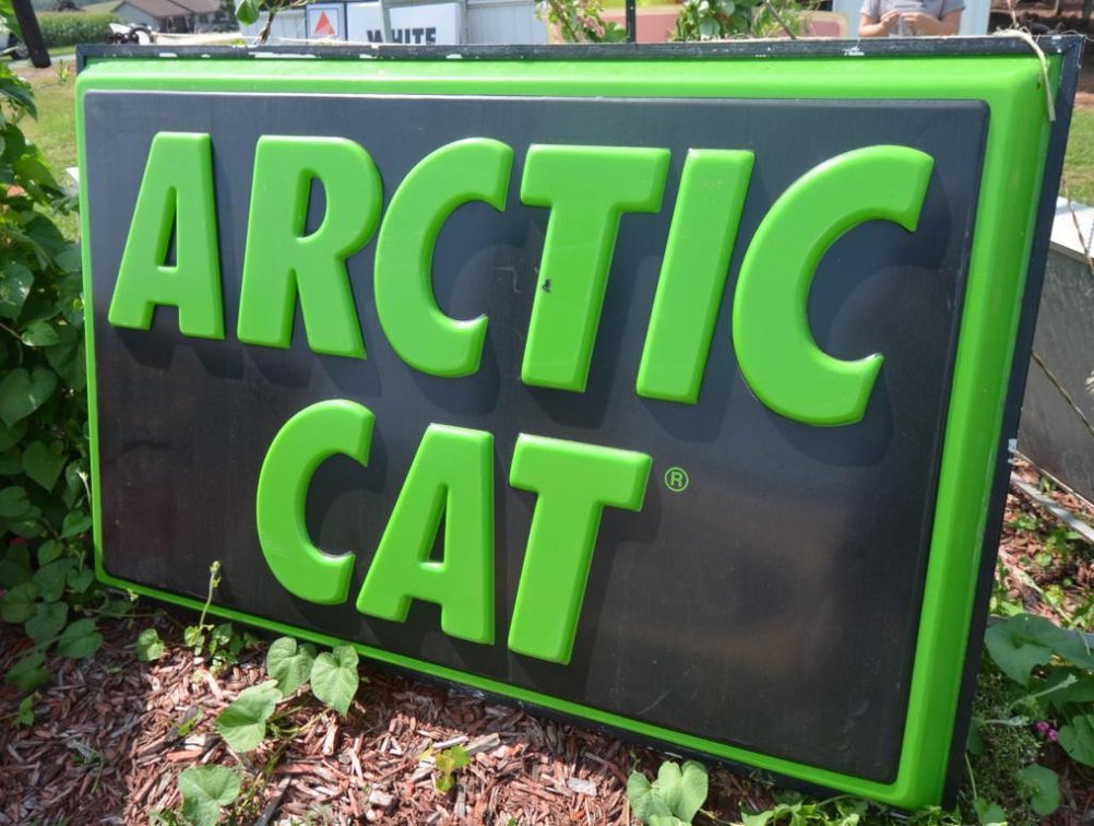 Arctic Cat Sign