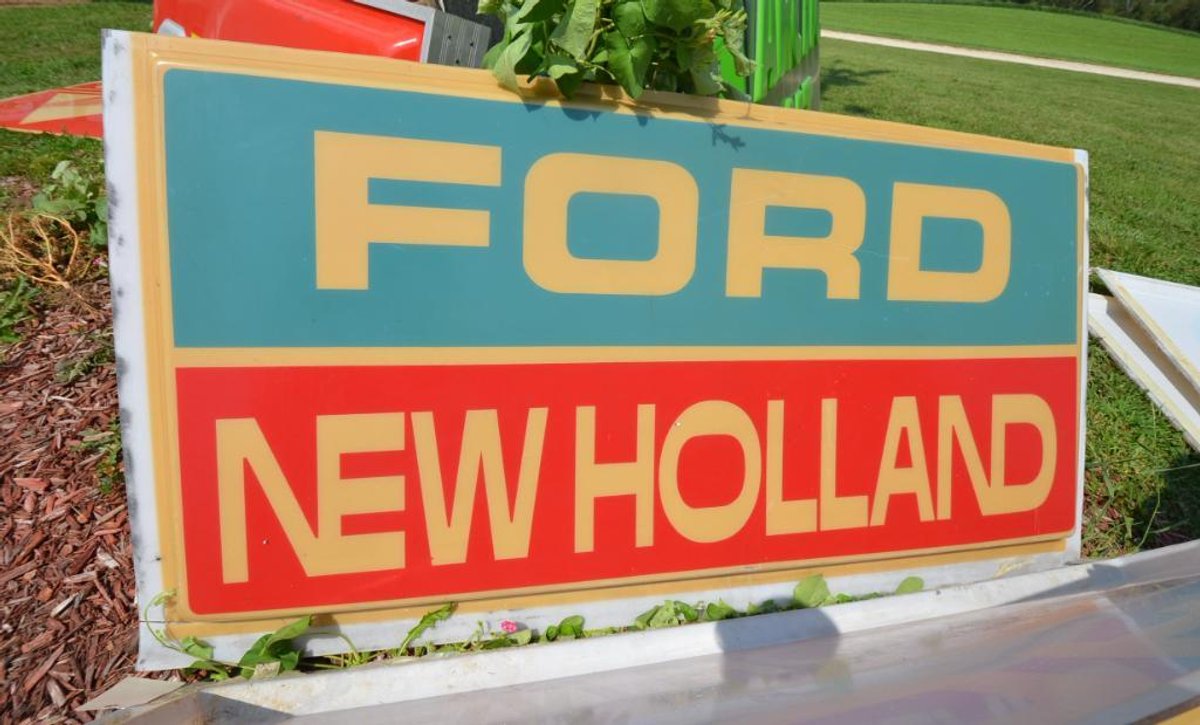 Ford New Holland Sign Panels