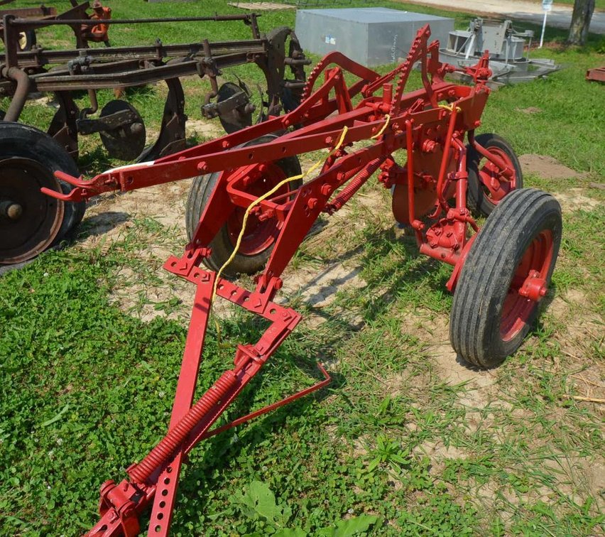 International One Bottom Trailer Plow
