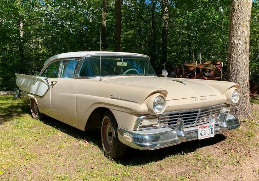1957 Ford Fairlane