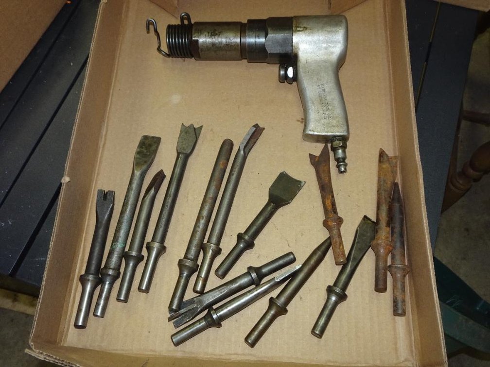 Marflow Pneumatic Chisel With Assorted Bits