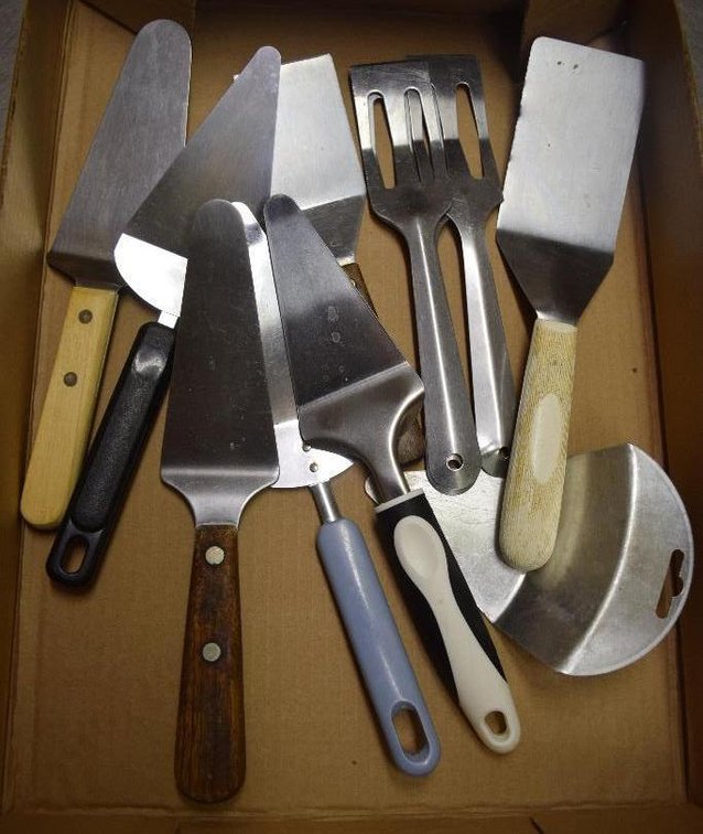 Assorted Pie Serving Utensils