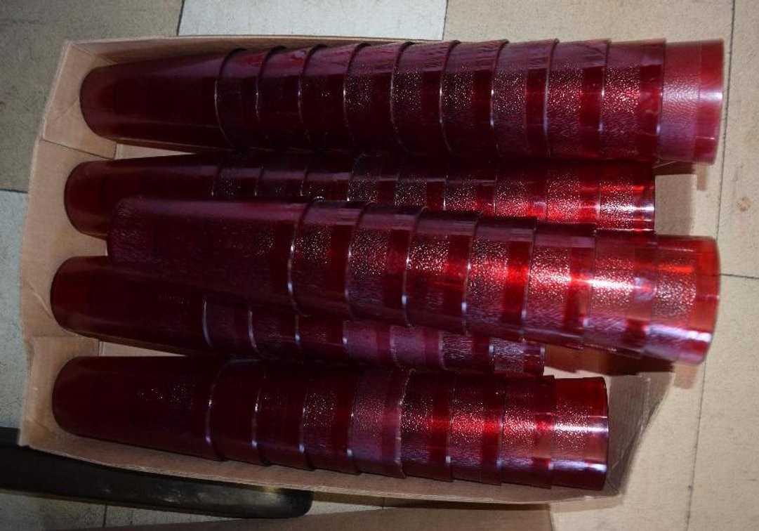 (46) Plastic Beverage Glasses