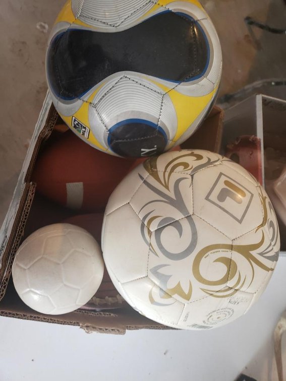 Footballs and Soccer Balls