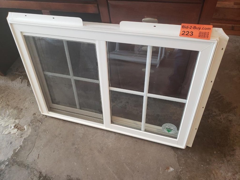 New Vetteo 24" X 36" Window