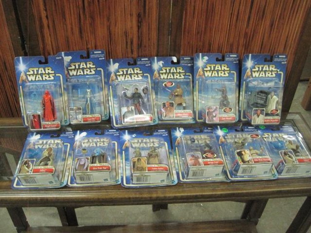 Lot of 12 Star Wars Action Figures