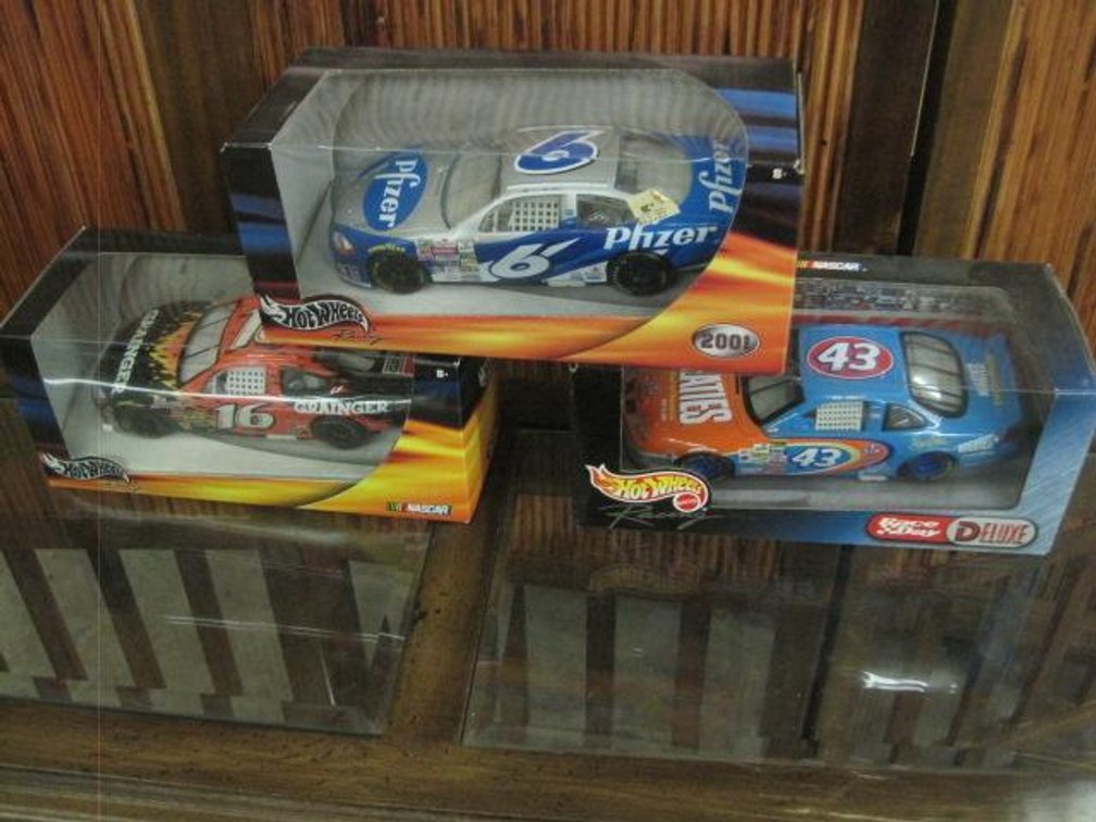 Lot of 3 Hot Wheels Nascar 1/24 scale cars