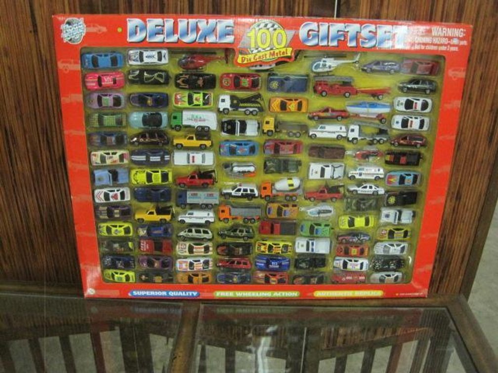 Deluxe Gift Set Die Cast Cars