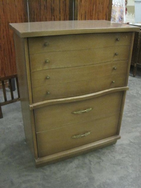 Mid Century Chest of Drawers 32" w x 41"t