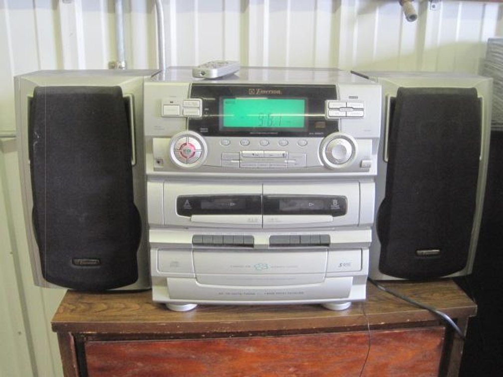 Emerson AM/FM Cassette, CD Stereo