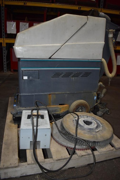 Service Master Model: 324008 24Volt Sweeper With Charger And 597 Hours