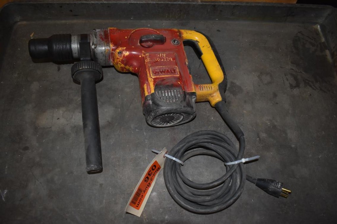 DeWalt D25500 1-9/16" Electric Rotary Hammer 120v